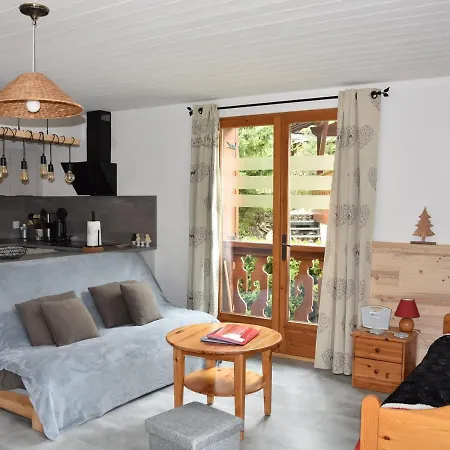 2 Pieces Ensoleille Avec Balcon, Pres Des Pistes Et Centre, Parking Inclus - Fr-1-464-199 Apartment *